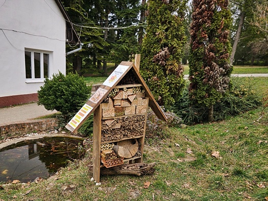 Méhecskehotel nyílt Szőcsényben