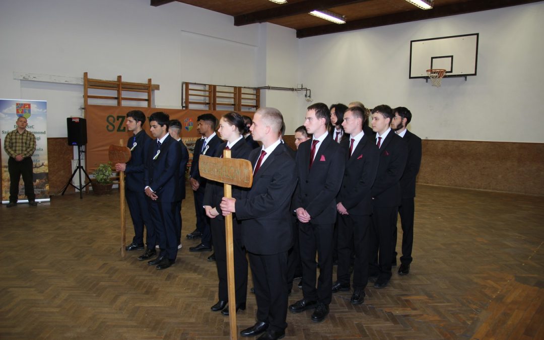 Erdőművelő-fakitermelő SZKTV Szőcsényben (1.nap)